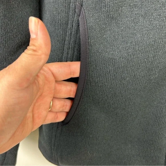 Marmot Women's black hooded fleece sweater size: M - Picture 6 of 15